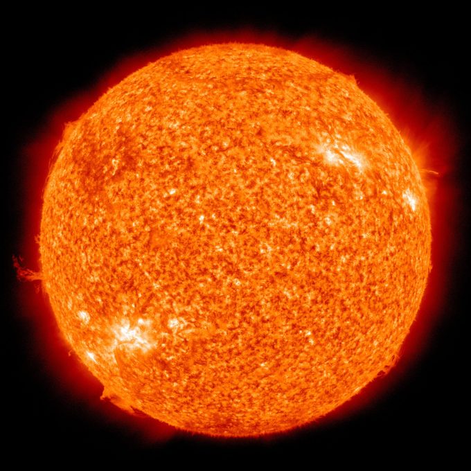 The_Sun_by_the_Atmospheric_Imaging_Assembly_of_NASA's_Solar_Dynamics_Observatory_-_20100819